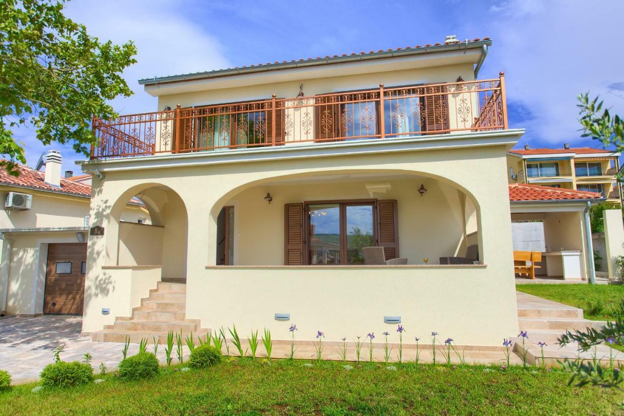 Villa Toic By The Seaside With Beautiful Seaview Čižići Eksteriør billede
