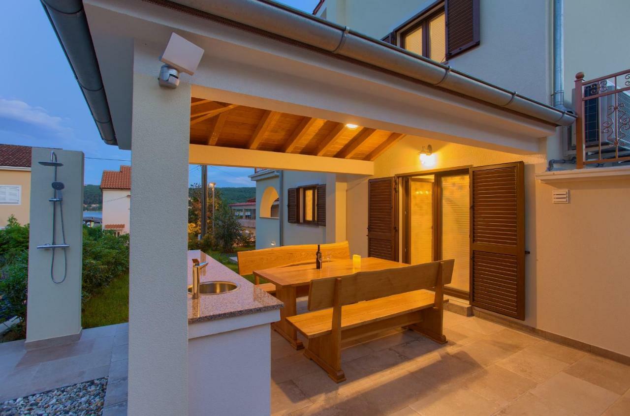 Villa Toic By The Seaside With Beautiful Seaview Čižići Eksteriør billede