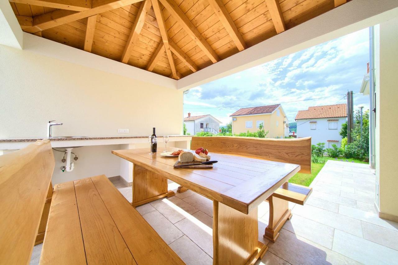 Villa Toic By The Seaside With Beautiful Seaview Čižići Eksteriør billede